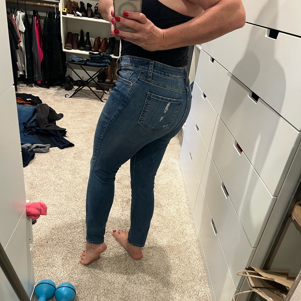 Kut from the Kloth skinny distressed jeans. Like new